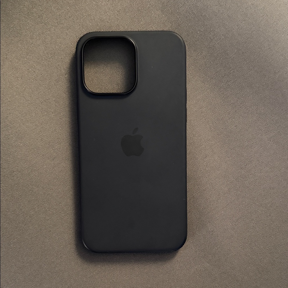 iPhone 14 Pro Max Midnight Black Silicone Case